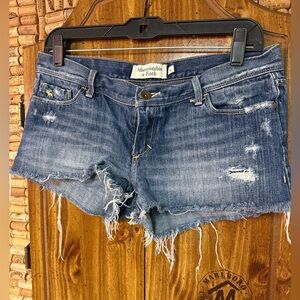 Vintage Y2K Abercrombie & Fitch moose logo low rise denim cutoff shorts sz 4
